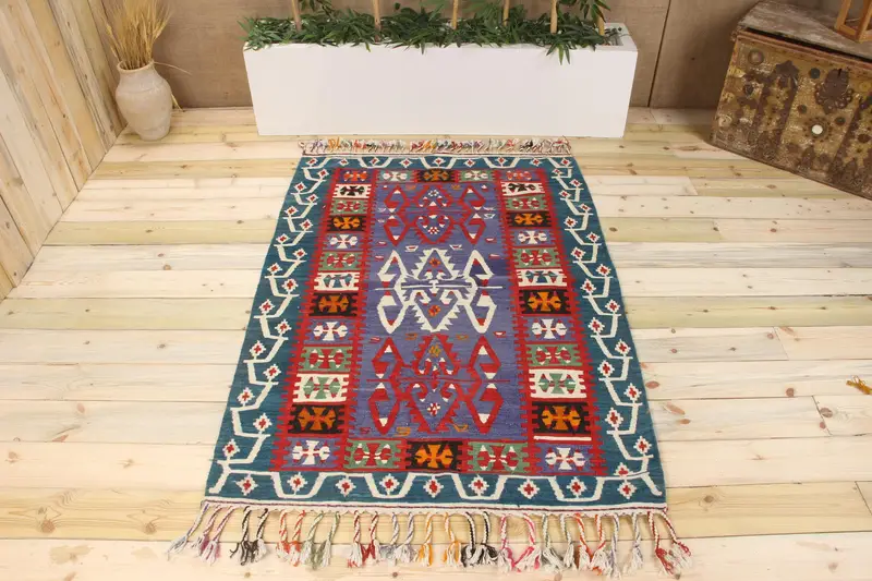 Handmade Blue & Red Persian Rug, 3,2x5,5 ft