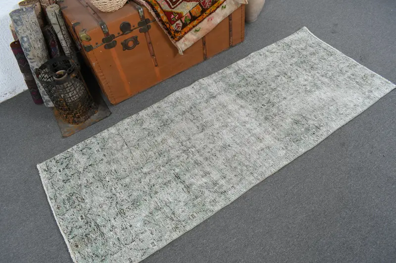 2,5x6,1 ft türkischer Vintage-Teppich, Akzentteppich, grau gestreifter Teppich