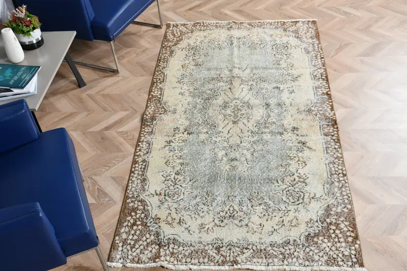 Vintage Türk Halısı, Alan 3.9x7.4 ft (119x226 cm) Halı, Kahverengi Puantiyeli Yün Halı - 1