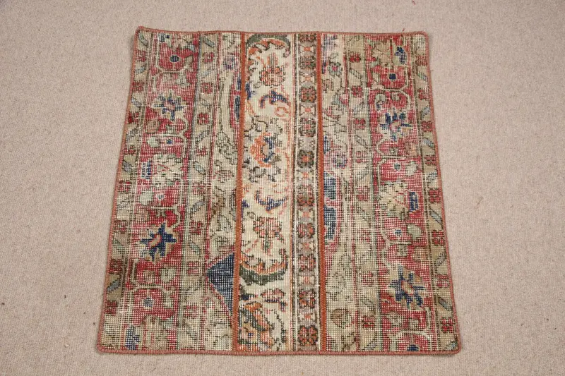 Roter und blauer Ikat-Teppich, 2,2 x 2,4 Fuß, elegantes Dekor