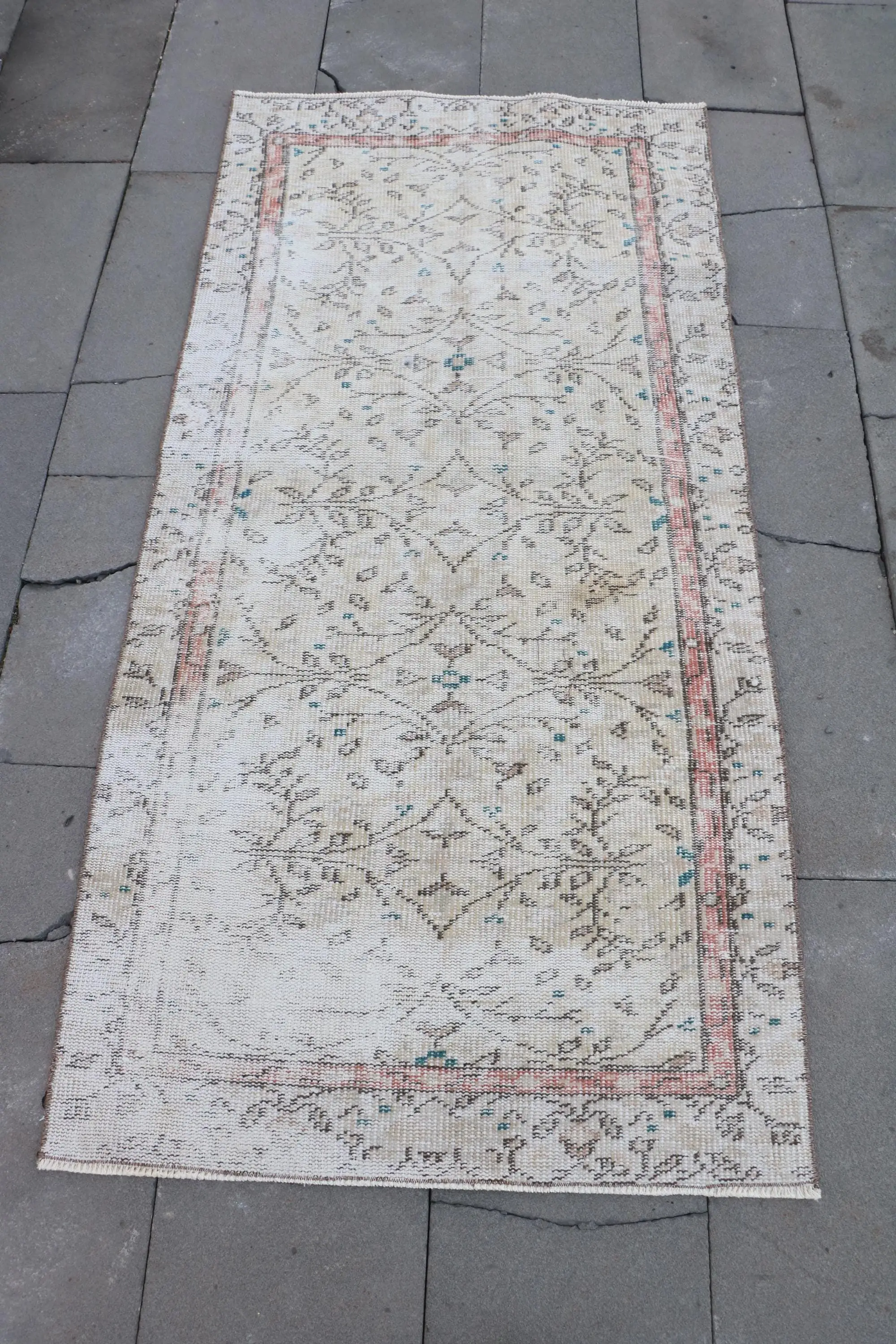 Türk Vintage Accent Halı 2.8x5.8 ft, Beyaz Fas Halısı Yün - 1