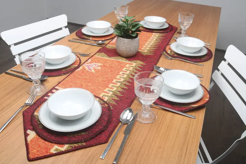 ボヘミアン長方形プレースマット、オレンジ&レッドコットンウールテーブルデコレーション