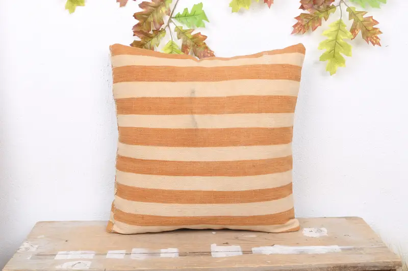 Turuncu & Bej İşlemeli Kırlent, Vintage Çizgili Yastık