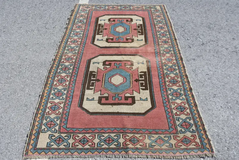 Türk Oushak Halısı 4.4x7 ft (135x213 cm), Kırmızı Bitkiler ve ağaçlar Vintage Halı - 1