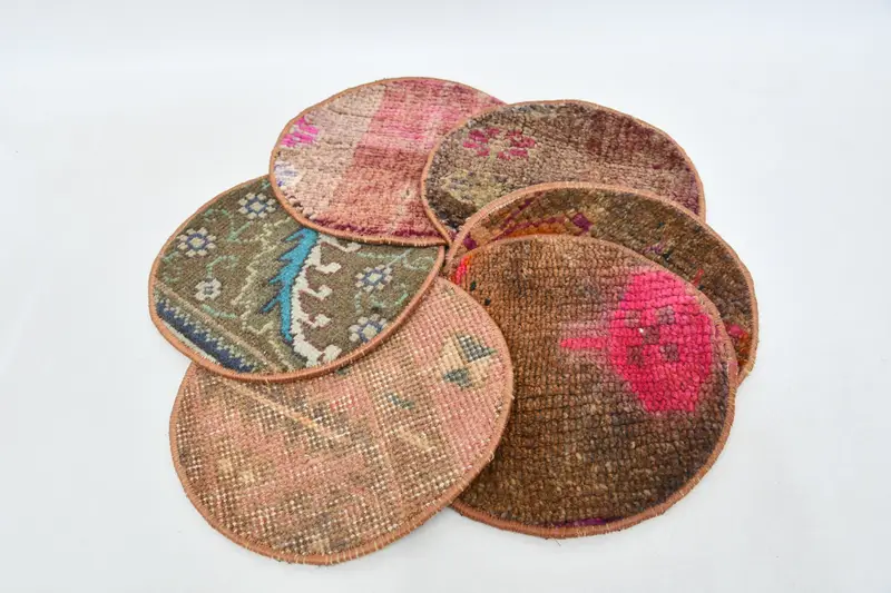 ボヘミアン アールデコ ピンクとグリーンのプレースマット、エレガントなフォーマルイベントの装飾