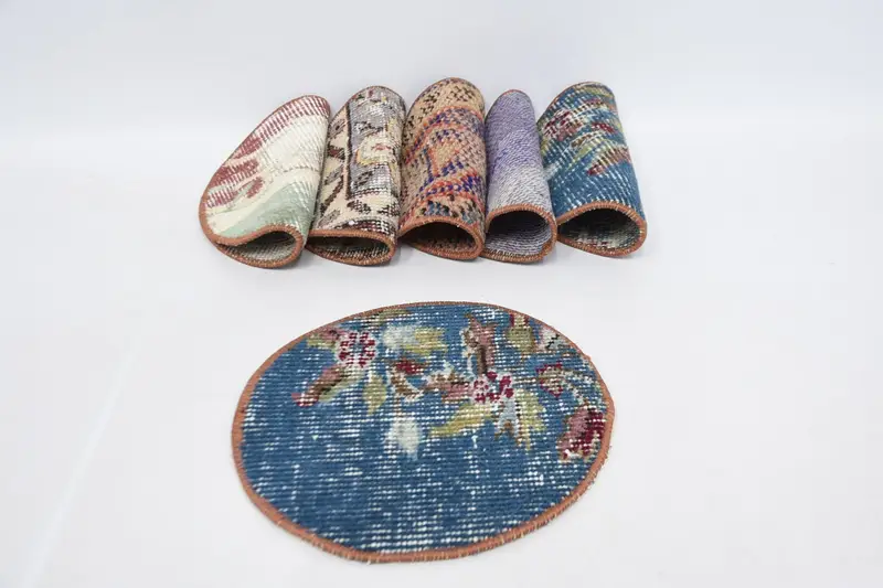 Elegante blaue und beige Tischsets, hochwertige türkische Teppichuntersetzer