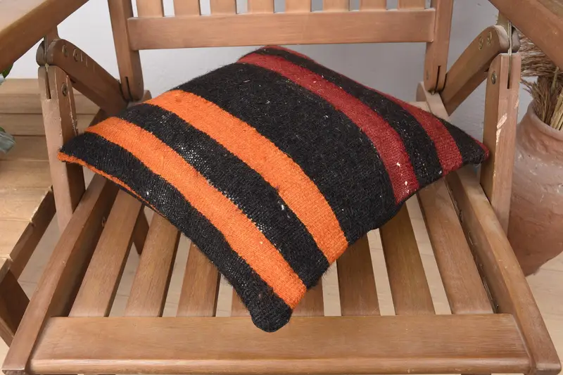 Kilim Pillow, Retro Cushion Case, Pillow for Sofa, Vintage Kilim Pillow, Cushion Case, Office Chair Cushion, 14x14 Red Pillow Sham - 4