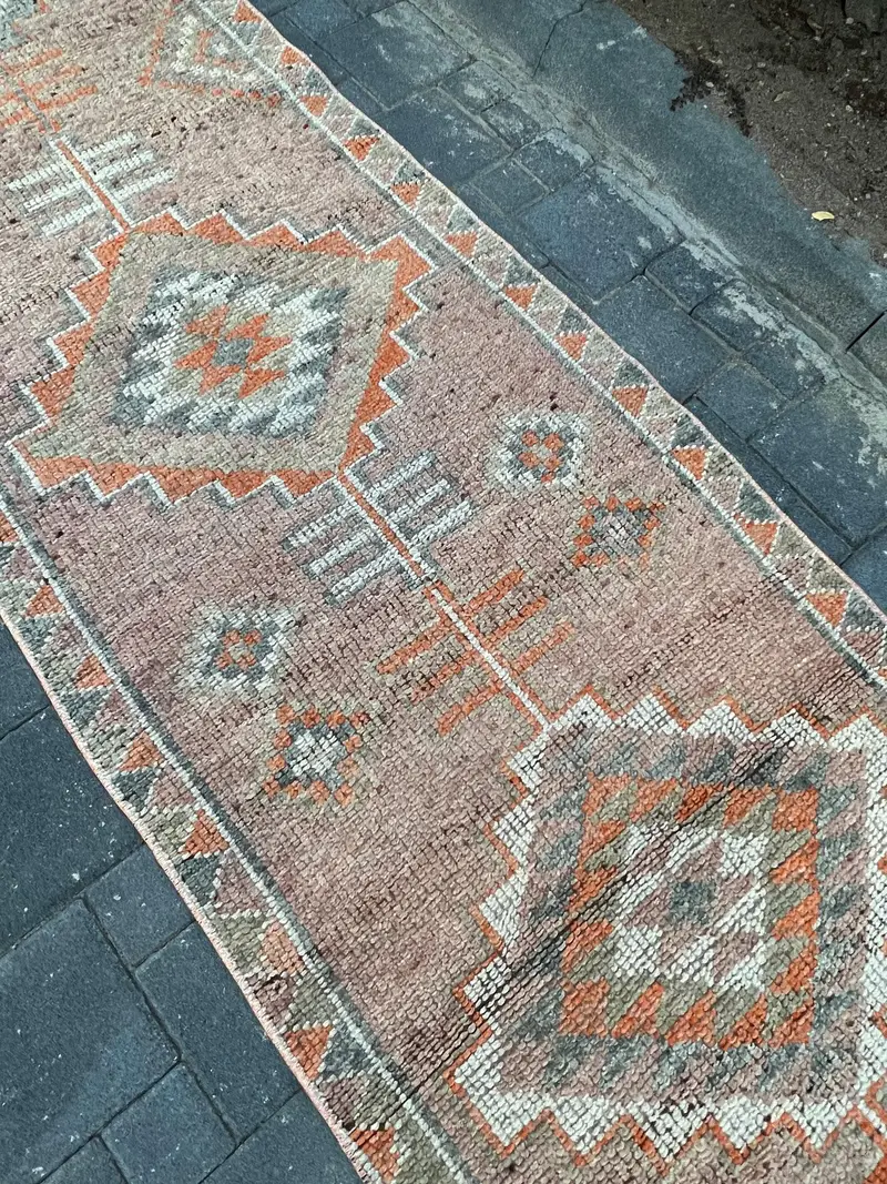 Vintage Türk Halısı 2.9x12.2 ft, Herki Kahverengi Patchwork Yün Halı - 1