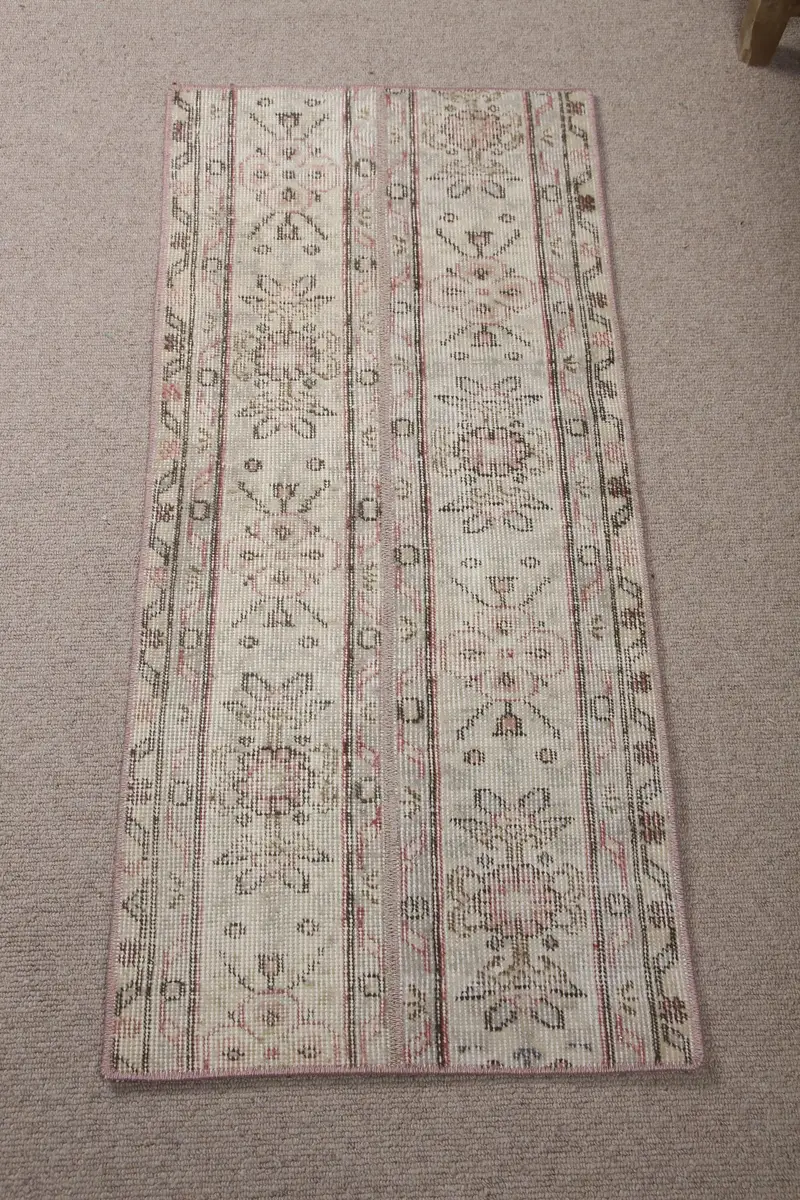 Teppich mit Punkten in Beige und Rot, 1,5 x 3,5 Fuß, schickes Dekor