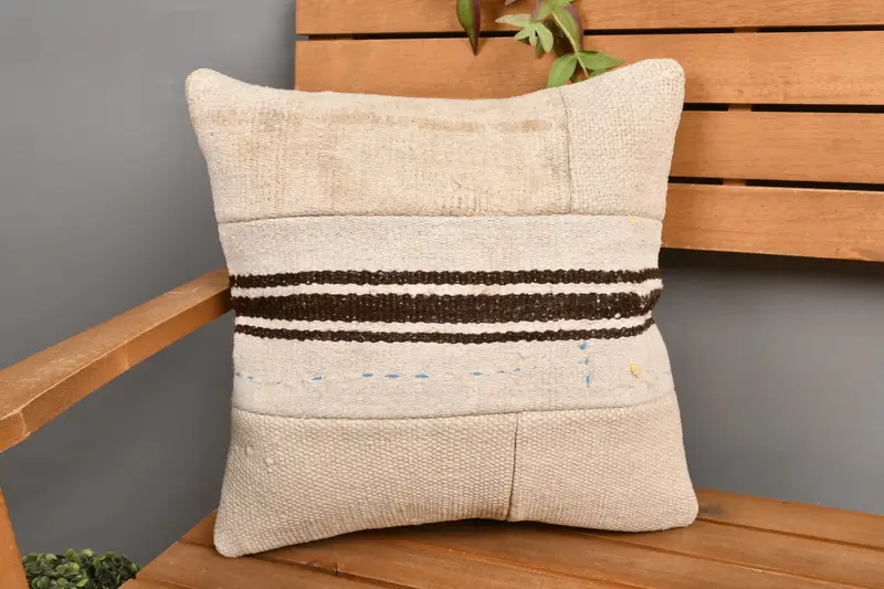 Beige & braun gestreiftes Wurfkissen, besticktes Vintage-Kissen