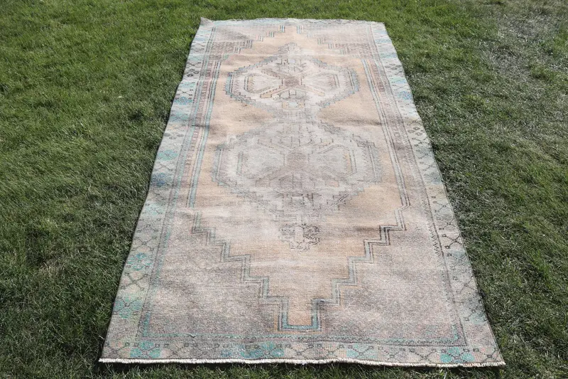 Alfombra turca vintage de lana de 1,2 x 2,5 m, color morado - 1