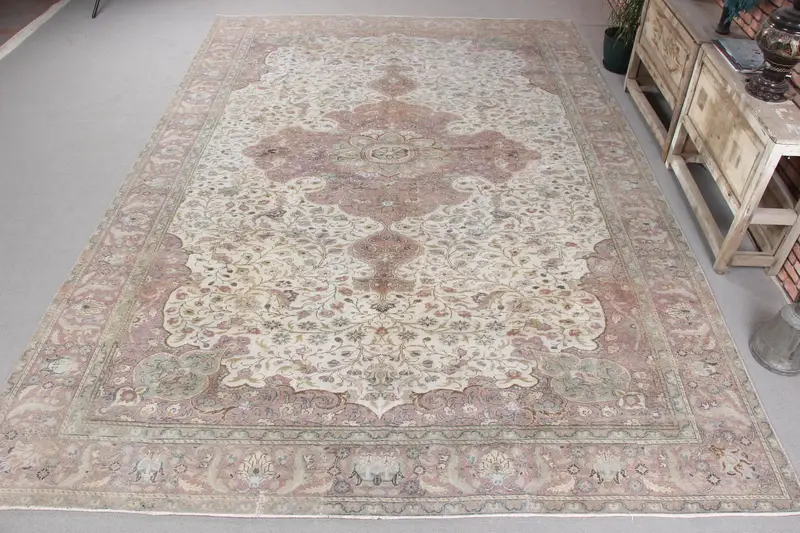 Handmade 0,7x12 ft Rug, Beige & Purple Animal Print