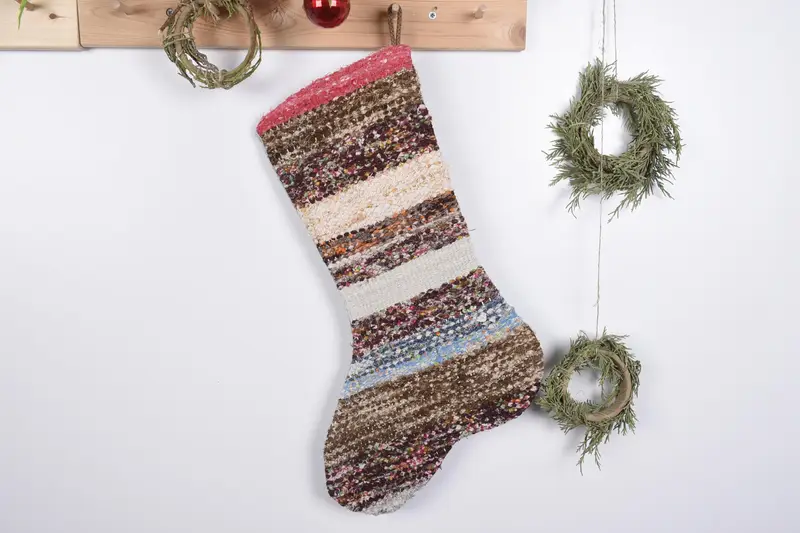 Media navideña festiva Kilim, media con patrón de ornamento escandinavo