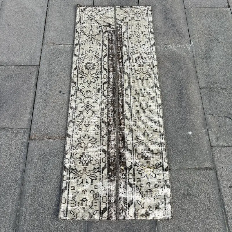 Alfombra turca vintage de 1,6x4,3 pies, alfombra pequeña, alfombra de lana blanca Oushak - 1