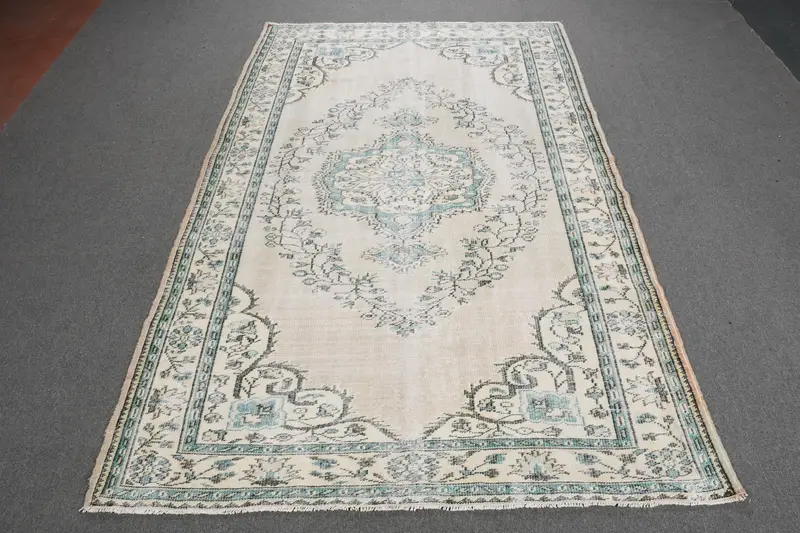 5.9x9.1 ft Turkish Rug, Large Vintage Rug, White Oriental Rug - 1