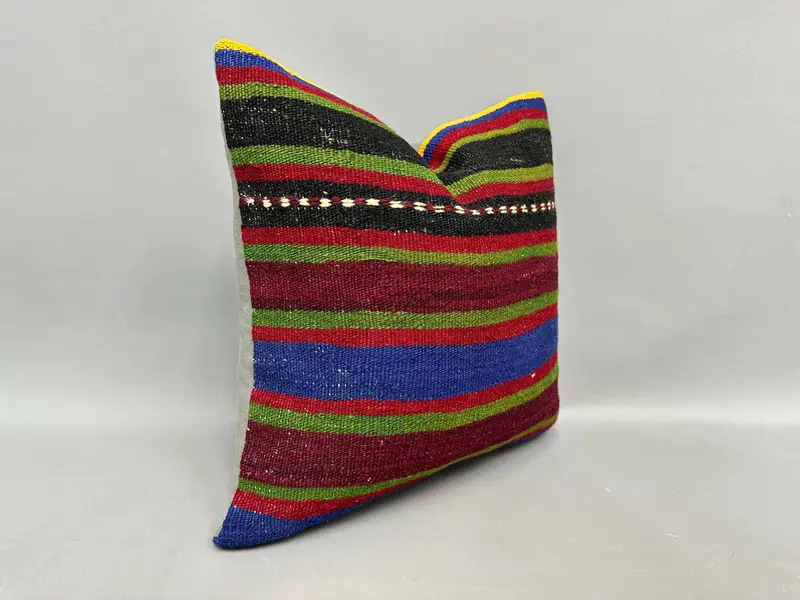 Christmas Pillow Cover, Pillow Cover, 18x18 Red Pillow Cover, Vintage Kilim Throw Pillow, Vintage Kilim Pillow, Turkish Kilim Pillow - 2