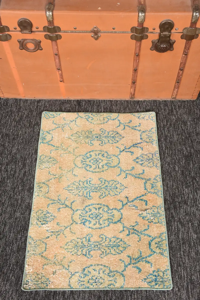 Vintage Halı, Küçük 1.8x2.7 ft Türk Halısı, Mavi Çiçekli Yün Halı - 1