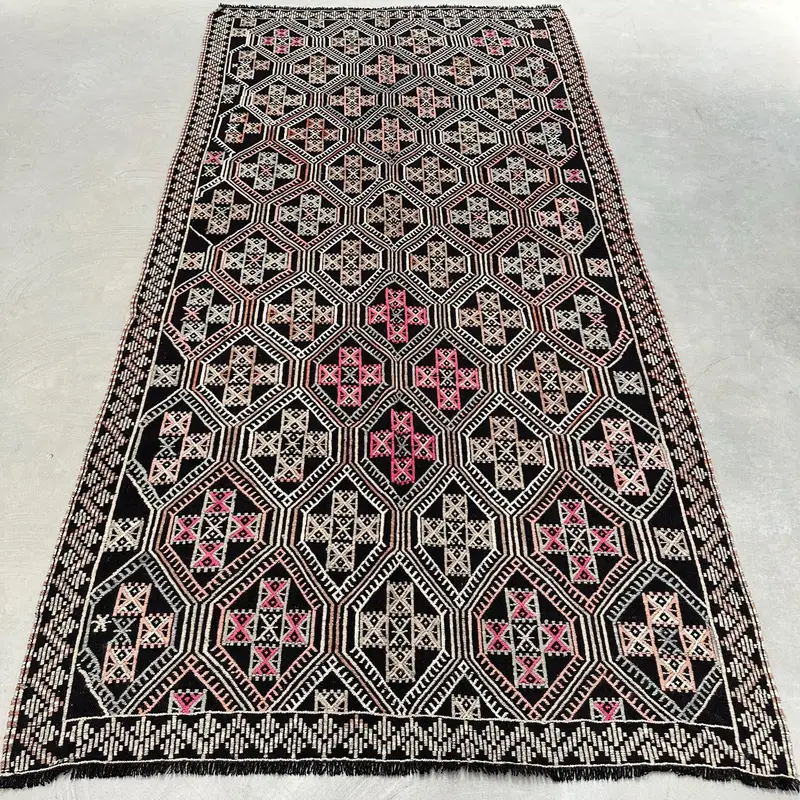 Kahverengi Oryantal Halı, Pembe Desenli 5x9 ft