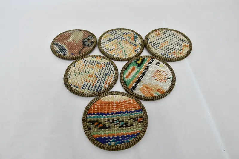 Zarif Bej ve Turuncu Bardak Altlığı Takımı, Şık Dairesel Pedli Bardak Altlıkları