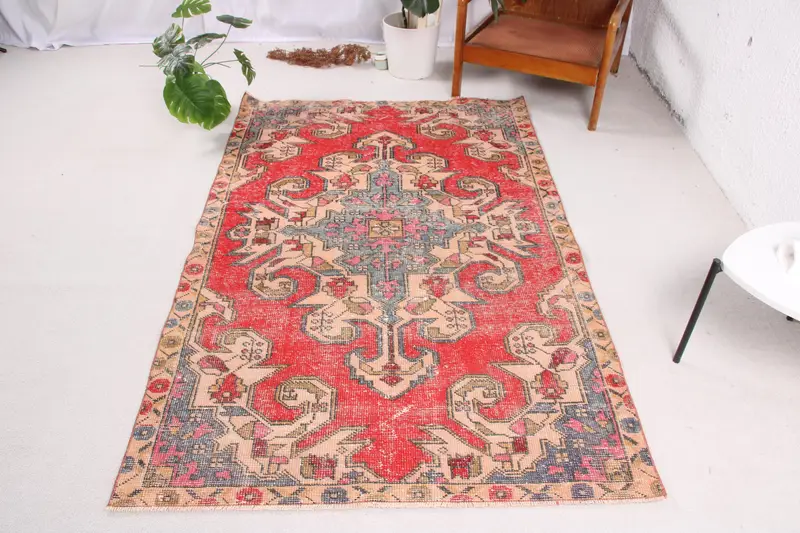 Red Moroccan Rug, 4,1x6,7 ft with Purple Accents