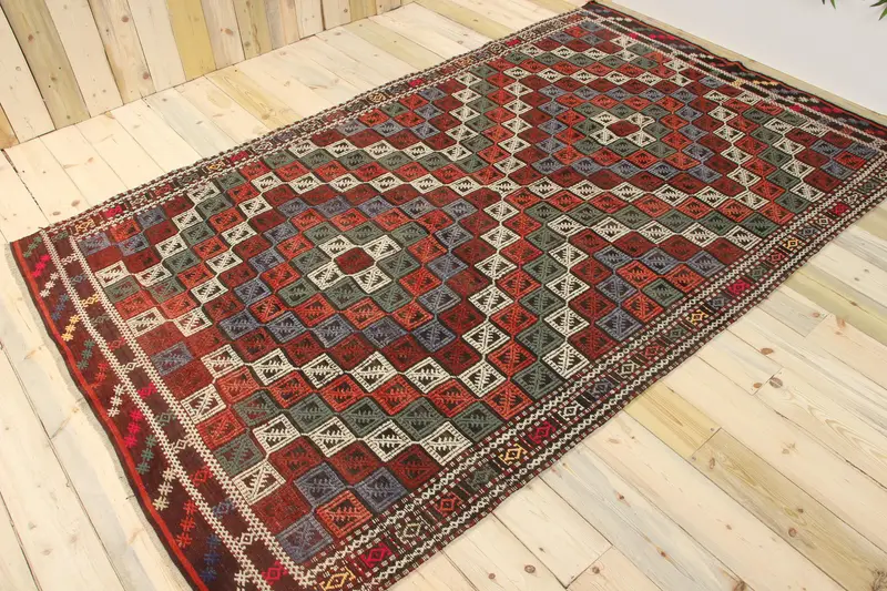 Türkischer Teppich, 5,5 x 9,4 Fuß großer Teppich, roter Vintage-Teppich aus massiver Wolle - 1