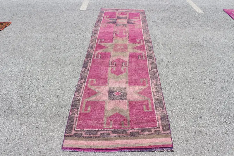 Vintage Türk Halısı, 2.9x11.3 ft Yolluk Halısı, Pembe Herki Çiçekli Halı - 1