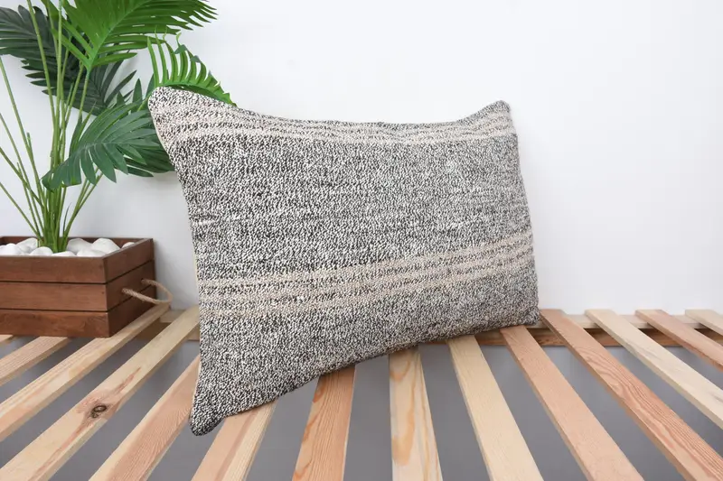 Neutral Throw Pillow, Pillow for Sofa, Cushion Cover, Knitted Cushion, 16x24 Beige Cushion, Interior Designer Pillow, Vintage Kilim Throw Pillow - 4