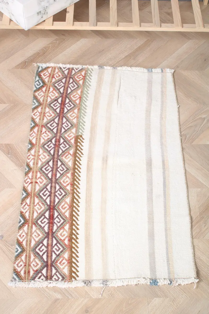 1.9x3 ft Vintage Halı, Türk Küçük Halısı, Beyaz Oryantal Yün Halı - 1