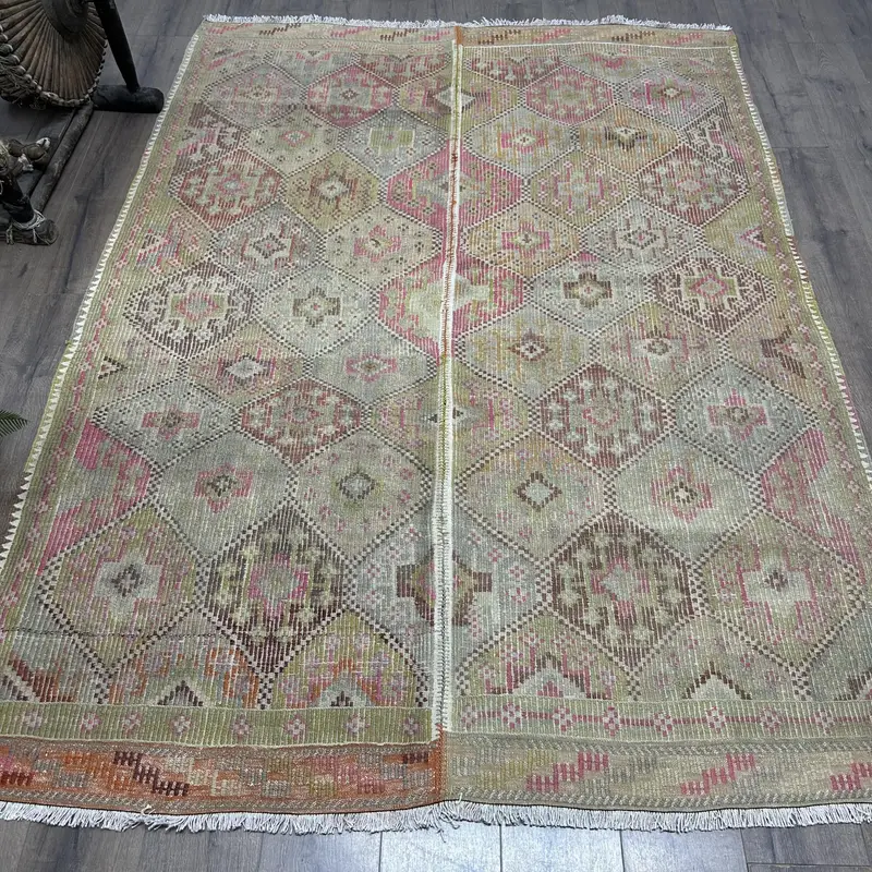 Green & Pink Rug, 5.7x8 ft Botanical Design