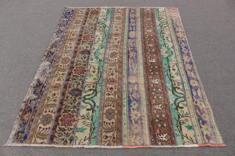 Grüner marokkanischer Teppich, 6,2 x 6,23 Fuß, elegantes Dekor