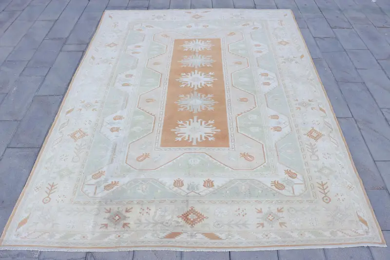 Vintage Turkish Rug 8.4x11.1 ft, White Oushak Polka dot Rug - 1