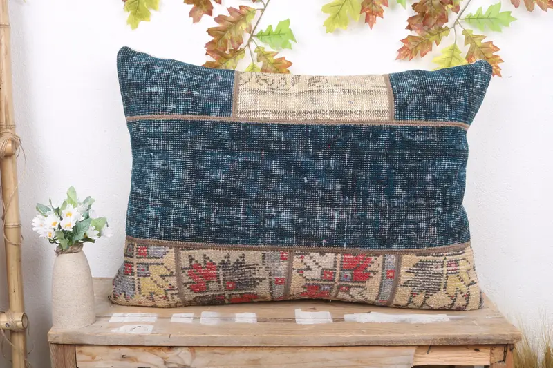Mavi & Bej Patchwork Dikdörtgen Kırlent, Nakışlı Kırlent
