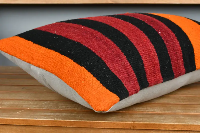 Vintage Kilim Throw Pillow, Turkish Pillow, 16x24 Red Pillow, Vintage Kilim Pillow, Turkish Corner Cushion Cover, Cushion Cover, Retro Pillow Sham - 4