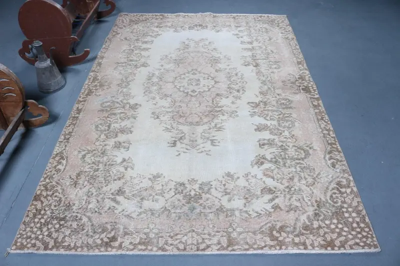 Vintage Oushak Büyük Halı 5.4x8.3 ft (165x252 cm), Türk Beyaz Çizgili Halı - 1