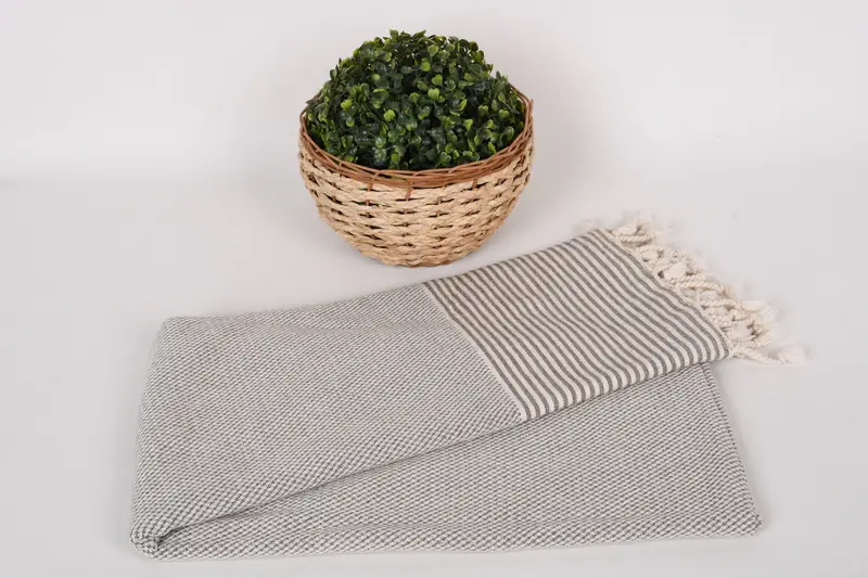 Turkish hand towel, 70x36 Cotton Striped Towel, Bridesmaid Proposal Gift, Thin and lightweight Turkish peshtemal, Bridal Shower Favors, Luxury towel - 4