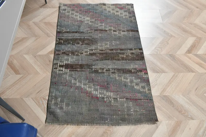 2.5x4 ft Türk Halısı, Küçük Vintage Halı, Gri Bordürlü Halı - 1