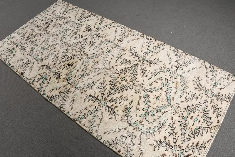 Turkish Vintage Rug 3.4x7.1 ft, Oushak White Animal Print Wool Rug - 1