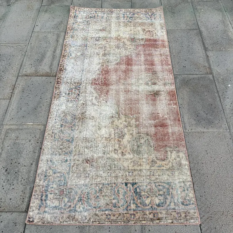 赤と青のパッチワークラグ、3x6.5フィートのエレガントな装飾