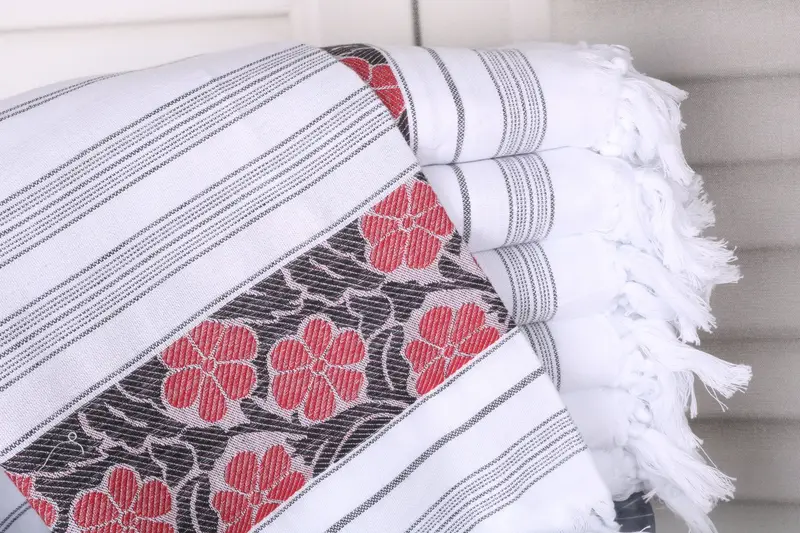 Daisy Design Beach Towel Red-Black Organic Cotton, 40x71 Inches