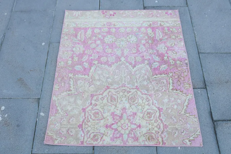 2,5x3 ft türkischer Vintage Teppich, kleiner Teppich, rosa Oushak Karo Teppich - 1