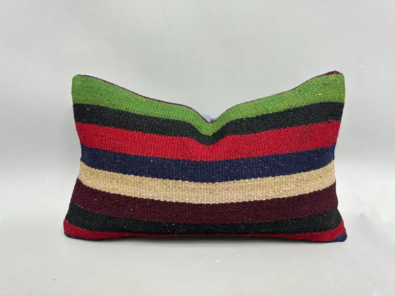 Rot-grün gestreiftes Kelimkissen, handgemachtes Vintage-Wurfkissen