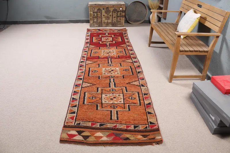 Orange & Red Polka Dot Rug, 2,8x10,5 ft Vibrant Decor