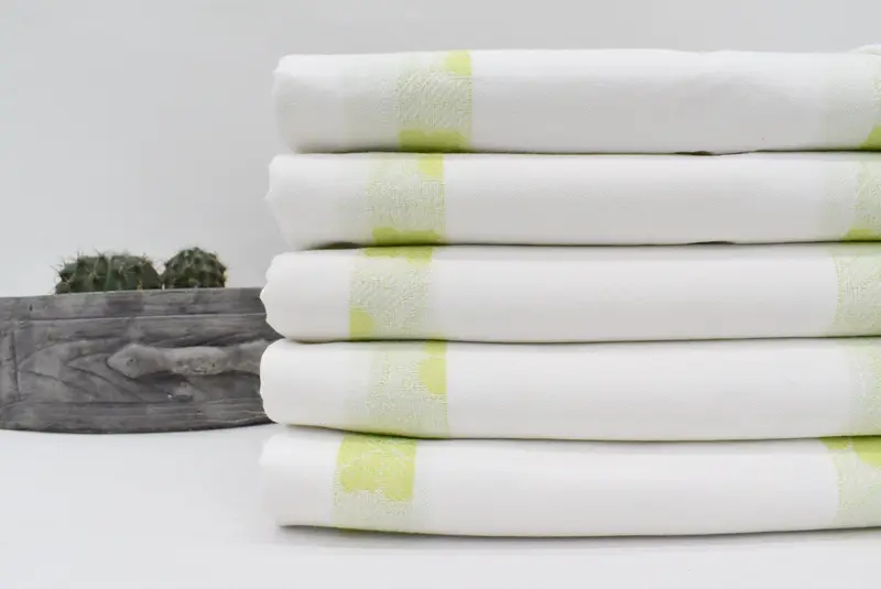 Personalized Turkish Towel, Spa Towel, 70x40 Cotton Daisy Design Towel, Absorbent Turkish towel, Embroidery Towels, Organic Turkish towel - 2