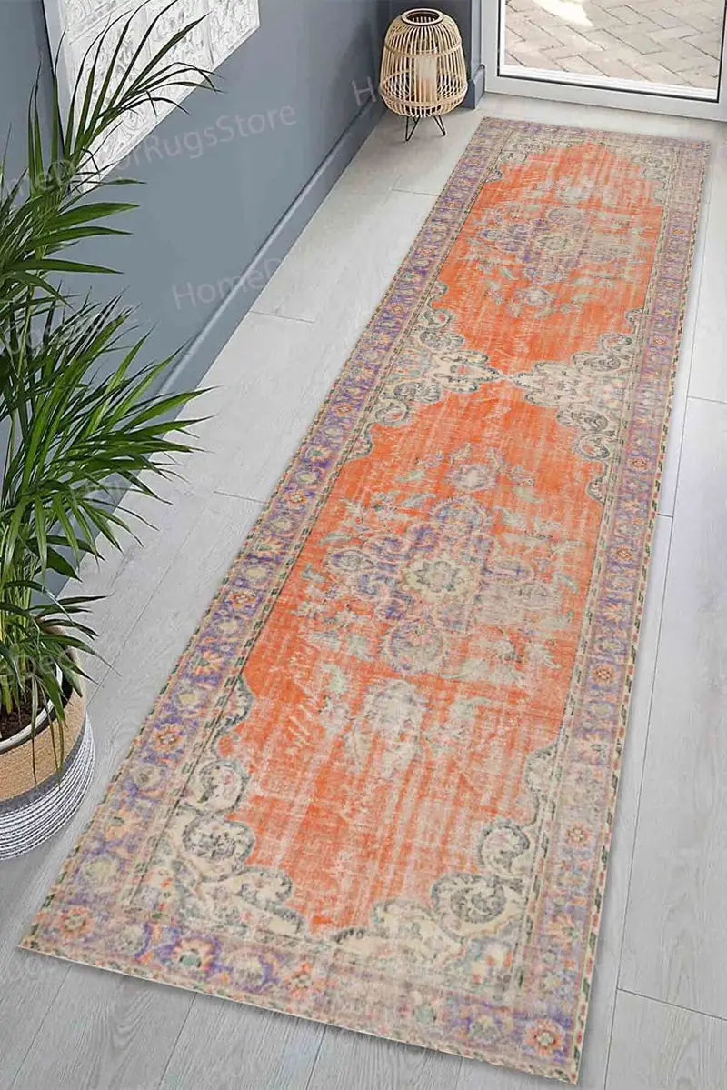 エレガントなプリントラグ: トライバルデザインの落ち着いた花柄のメダリオン