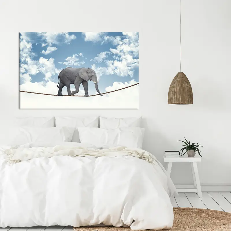 Werten Sie Ihren Raum mit dem abstrakten Leinwanddruck „Surreal Elephant“ auf