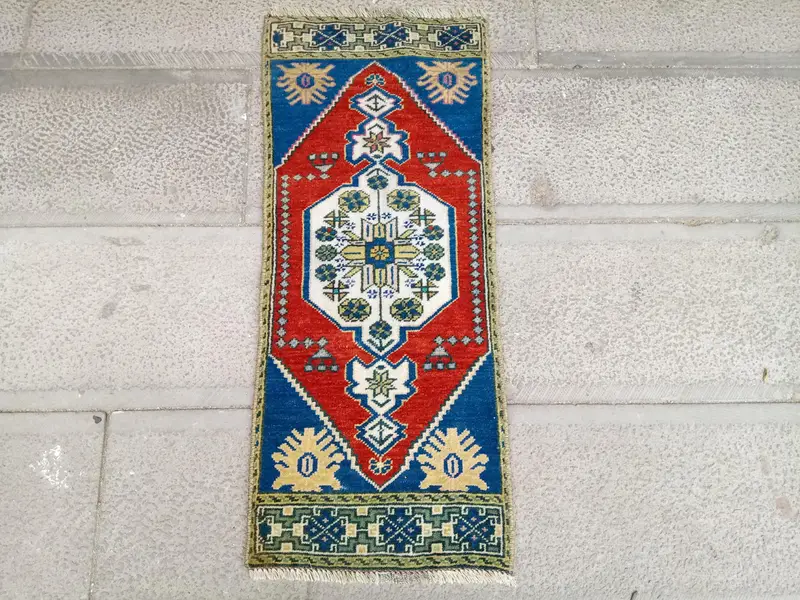 Kırmızı ve Mavi Çiçekli Halı, 1,33x3,08 ft Şık Dekor