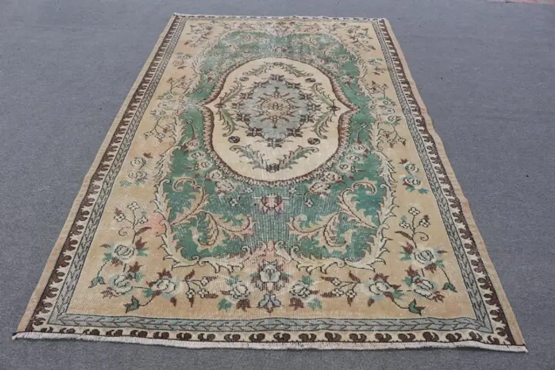 Elegant Beige & Green Floral Rug, 9x8,99 ft Chic Decor