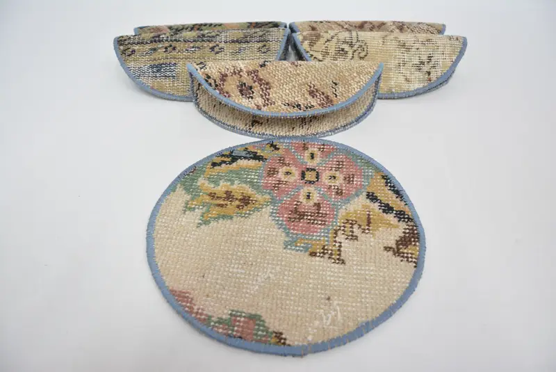 ボヘミアン ベージュ & グリーン 25 インチ プレースマット、特別な日のダイニング アクセサリー