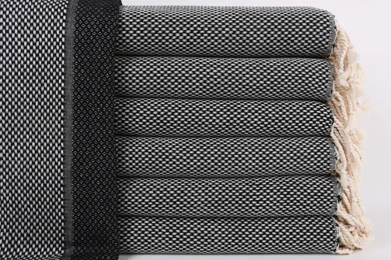 パーソナライズされたトルコバスタオル ブラック幾何学模様、38x63インチ - 1