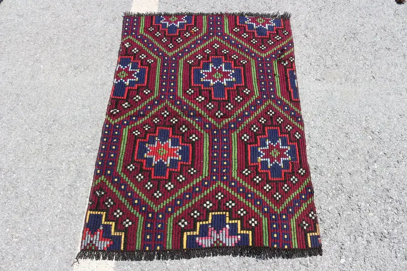 Vintage Teppich, kleiner 2,8x3,9 ft türkischer Teppich, roter Ombré-Wollteppich - 1